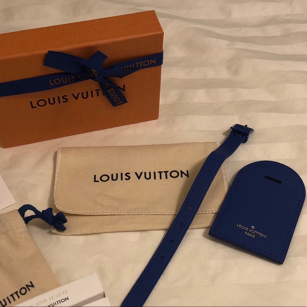 Louis Vuitton Limited Edition Luggage Tag